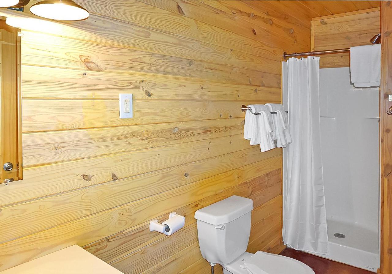 Wimberley Log Cabins Resort And Suites- Unit 6 Εξωτερικό φωτογραφία